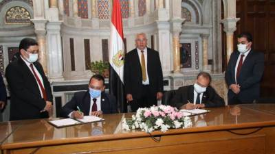 بروتوكول تعاون بين "بحوث الصحراء" و"الريف المصري"