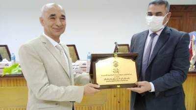 «شاهين» يُكرم «رمضان» عن فترة توليه مسئولية جهاز الصالحية الجديدة