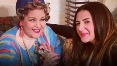 دنيا سمير غانم تكشف تطورات الحالة الصحية للفنانة دلال عبد العزيز
