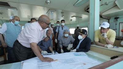 الفريق أسامة ربيع يتابع أعمال تنفيذ مشروع تطوير قناة السويس.. (صور)