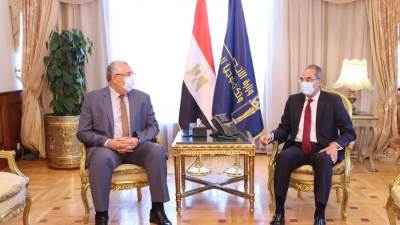 أبرزها مساعد الفلاح "هدهد".. الاتصالات تنفذ 5 مشروعات رقمية للزراعة