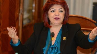 نورا علي الأنيقة.. صنايعية وتشريعية في خدمة السياحة تحت القبة