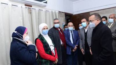 جامعة أسيوط تنتهي من تطعيم 3814 فرد بلقاح فيروس كورونا