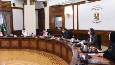 كواليس لقاء رئيس الوزراء ووزير التجارة والصناعة السعودي