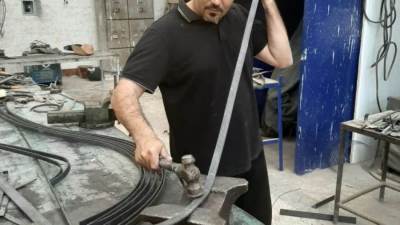 محافظ أسيوط: الانتهاء من وضع مجسم تمثال «الكتاب» رمزًا للثقافة