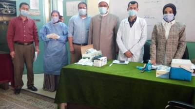 بالصور.. رئيس منطقة أسيوط الأزهرية يتلقى لقاح كورونا 