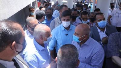 وزير النقل ومحافظ أسيوط يتفقدا محطة ديروط للسكة الحديد 