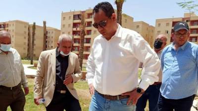 مسئولو "الإسكان" يتفقدون أعمال  تنفيذ ٧٤ برجاً سكنيا بحدائق أكتوبر (صور)