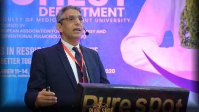 أستاذ أمراض صدرية:تناول أدوية السيولة لعلاج كورونا يسبب الوفاة.. لهذا السبب