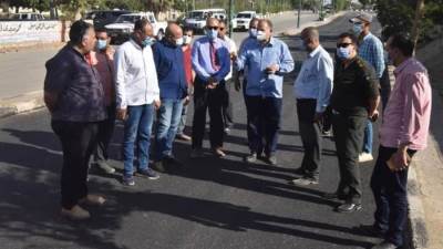 محافظ أسيوط يتفقد أعمال رصف شوارع مدينة ديروط