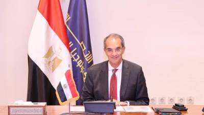 مباحثات وزير الاتصالات مع شركات فرنسية لتطوير حلول الذكاء الاصطناعي