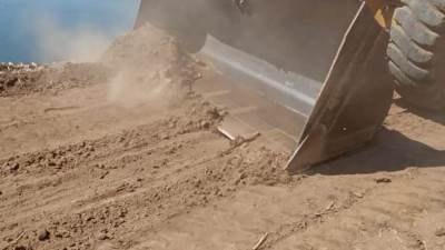 محافظ أسيوط: إزالة 6 حالات تعد على النيل بقرية الحواتكة بمنفلوط