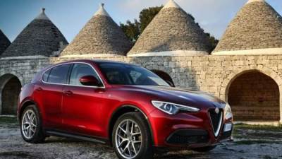 تعرف على مواصفات ألفا روميو ستلفيو موديل 2021 في السعودية