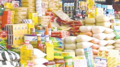 هل يتم وقف صرف السلع التموينية لبقالي التموين؟.. الحكومة ترد