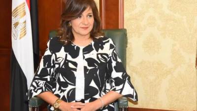 «الهجرة» تتيح استمارة تسجيل للمصريين العالقين بالإمارات