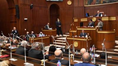 «الشيوخ» يوافق نهائيا على قانون المالية الموحد