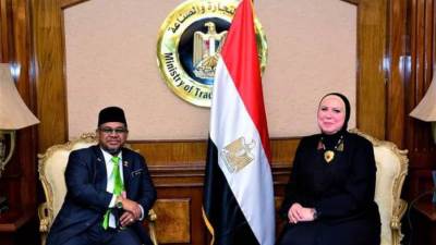 كواليس لقاء وزيرة التجارة والصناعة مع نظيرها الماليزي