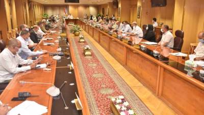 محافظ أسيوط يشدد على تنفيذ الخطة الاستثمارية للعام المالي الجديد 2021/ 2022