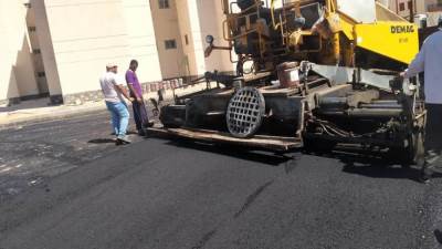 وزير الإسكان يتابع أعمال الطرق بـ«سكن لكل المصريين» و«دار مصر» بالعاشر