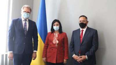 غادة شلبي في مهمة ترويجية للسياحة بالعاصمة الأوكرانية كييف (صور)