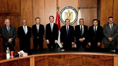 تفاصيل توقيع 4 عقود للبحث عن الذهب مع شركة كندية عملاقة