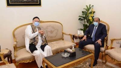 تفاصيل مباحثات وزير التنمية المحلية وعلى جمعة لدعم القرى الأكثر احتياجاً