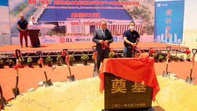 وضع حجر الأساس لمشروع تصنيع وإنتاج أجهزة كهربائية بالمنطقة الصناعية الصينية بالسخنة