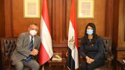تعاون بين مصر والنمسا لتمويل شراء آلات ومعدات لصيانة السكك الحديدية