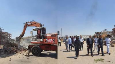 حملات مكثفة لإزالة الإشغالات وضبط المخالفات بمدينتى العبور والقاهرة الجديدة