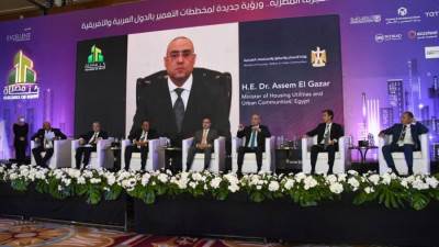 «أمام ملتقى بناة مصر»..وزير الإسكان: العاصمة الإدارية هي بداية تنمية سيناء