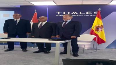 وزير النقل يشهد توقيع مذكرة تفاهم بين «سكك حديد مصر» و«تاليس» الاسبانية