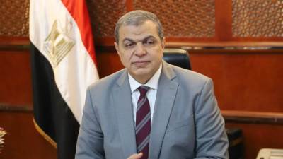 صرف 180 ألف جنيه للعمالة غير المنتظمة بالمنيا وتعيين 738 شابًا