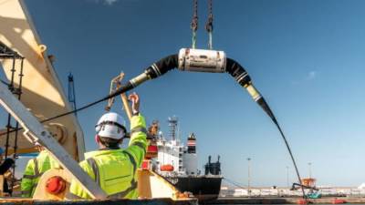 تفاصيل إعداد أطول كابل بحري للإنترنت في العالم الكابل البحري للإنترنت «2Africa»