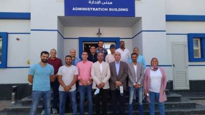 سيد إسماعيل يتفقد مشروعات محطتى التحلية ومعالجة الصرف الصحى بالعلمين الجديدة