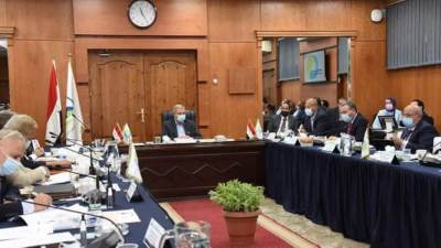 رئيس «القابضة للمياه» يترأس اجتماع اللجنة التنسيقية العليا لشركات مياه الشرب