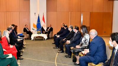 توقيع اتفاقيتين للربط الكهربائي مع قبرص واليونان