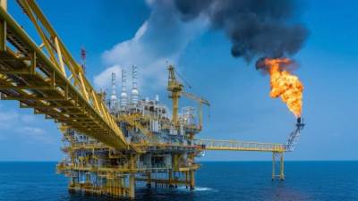 قرار حكومي بزيادة أسعار الغاز الطبيعي لمصانع الحديد والأسمنت والأسمدة بنحو 28%