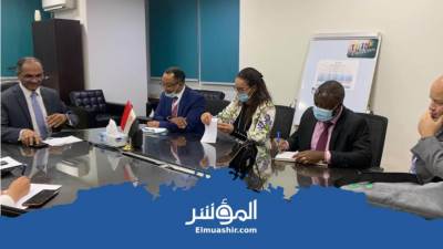 نائب وزير الإسكان يلتقى مدير قطاع المياه والصرف الصحي الإقليمي بالبنك الأفريقي