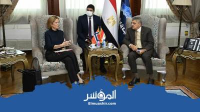 تفاصيل لقاء رئيس قناة السويس بسفيرة النرويج 