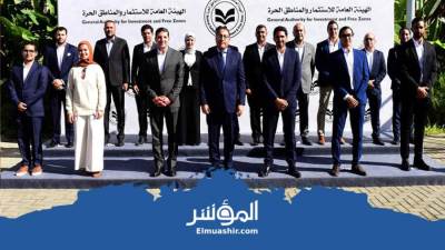 رئيس الوزراء يتفقد مشروعات شباب رواد الأعمال بمقر الهيئة العامة للاستثمار (صور)