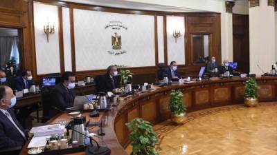 مدبولى: لا دخول للمنشآت الحكومية لغير الملقحين.. والدولة وفرت جميع أنواع اللقاحات