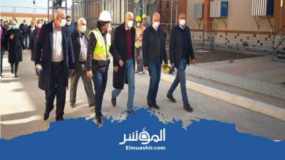 مسئولو «الإسكان» يتفقدون مشروعات الكهرباء والطرق والمرافق بمدينة العاشر من رمضان