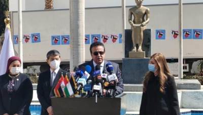  تسليم الإهداء المصري الصيني من لقاح فاكسيرا سينوفاك إلى السلطة الفلسطينية