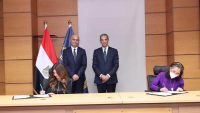 عمرو طلعت يشهد توقيع مذكرتى تفاهم مع مايكروسوفت و EUI