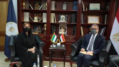  وزير السياحة يلتقي بسفيرة دولة الإمارات العربية المتحدة بالقاهرة 