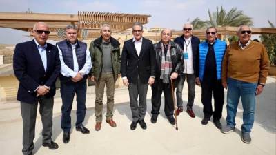 خالد العناني يشارك في افتتاح فعاليات كرنفال السيارات التاريخية والكلاسيكية 