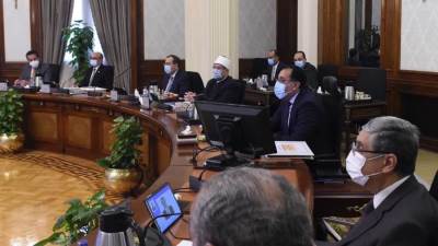 رئيس الوزراء: إعادة هيكلة الموازنة العامة للدولة والأولوية لبرامج الحماية الاجتماعية