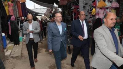 محافظ بني سويف يحيل نائب رئيس مدينة اهناسيا ومسؤولي الاشغالات للتحقيق 