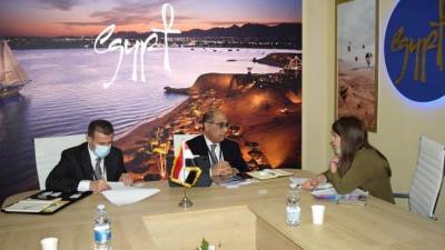 إقبال كبير على الجناح المصري المشارك في معرض ميلانو السياحي الدولي بإيطاليا 