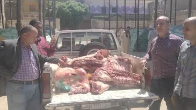 بيطري المنيا يضبط 315 كيلو من اللحوم مذبوحة خارج المجازر بمركز ديرمواساه
